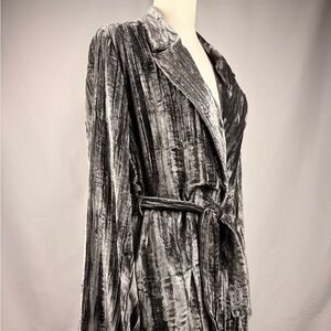 Urban Outfitters Crushed Velvet Robe Jacket Gray NWT Large